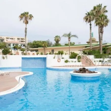 Club Paraiso 아데제